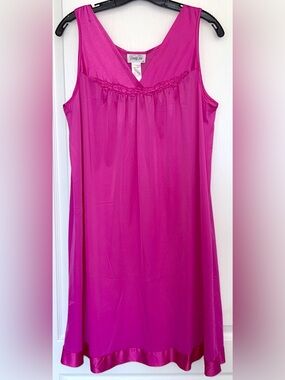 VTG Vanity Fair Pink Sleeveless Nightgown Chemise Lingerie M EUC